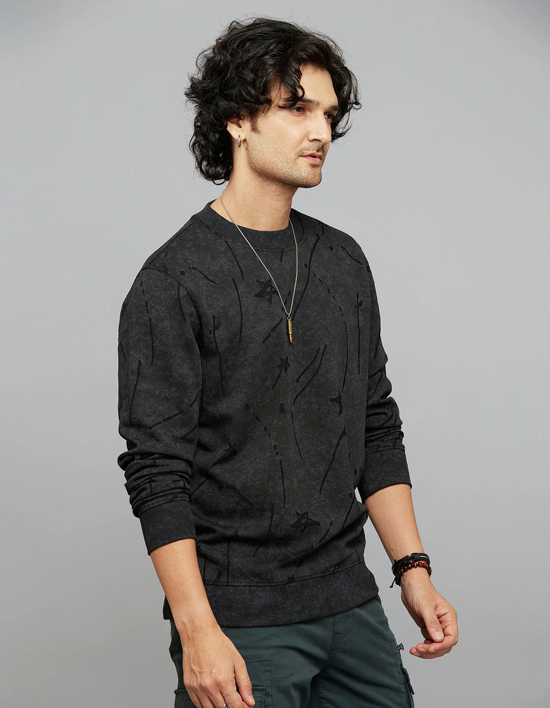 Black Round Neck Full Sleeves Sweatshirt - Image 5