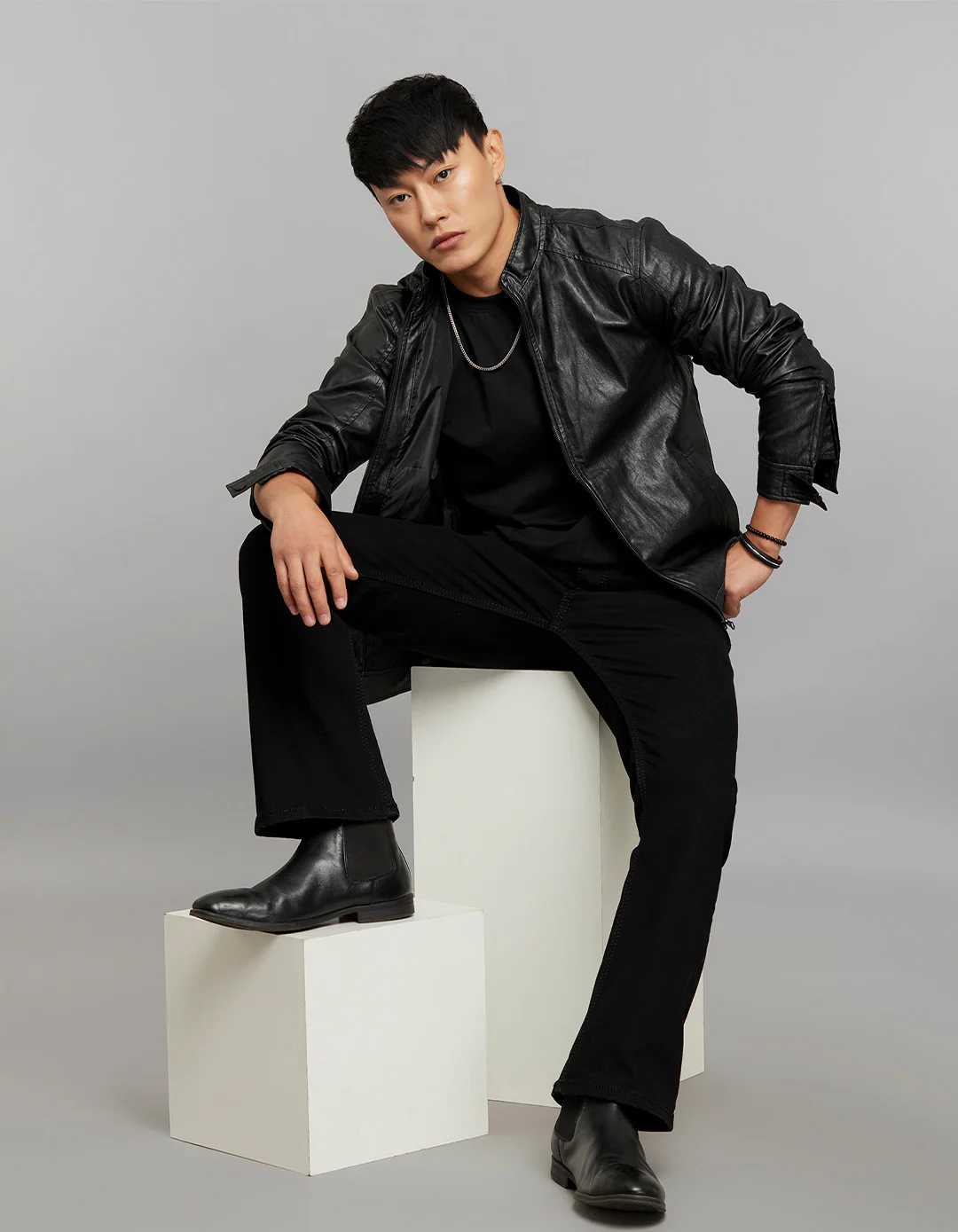 Black Zipper Front Closure Long Sleeves Leather Jacket - Image 3