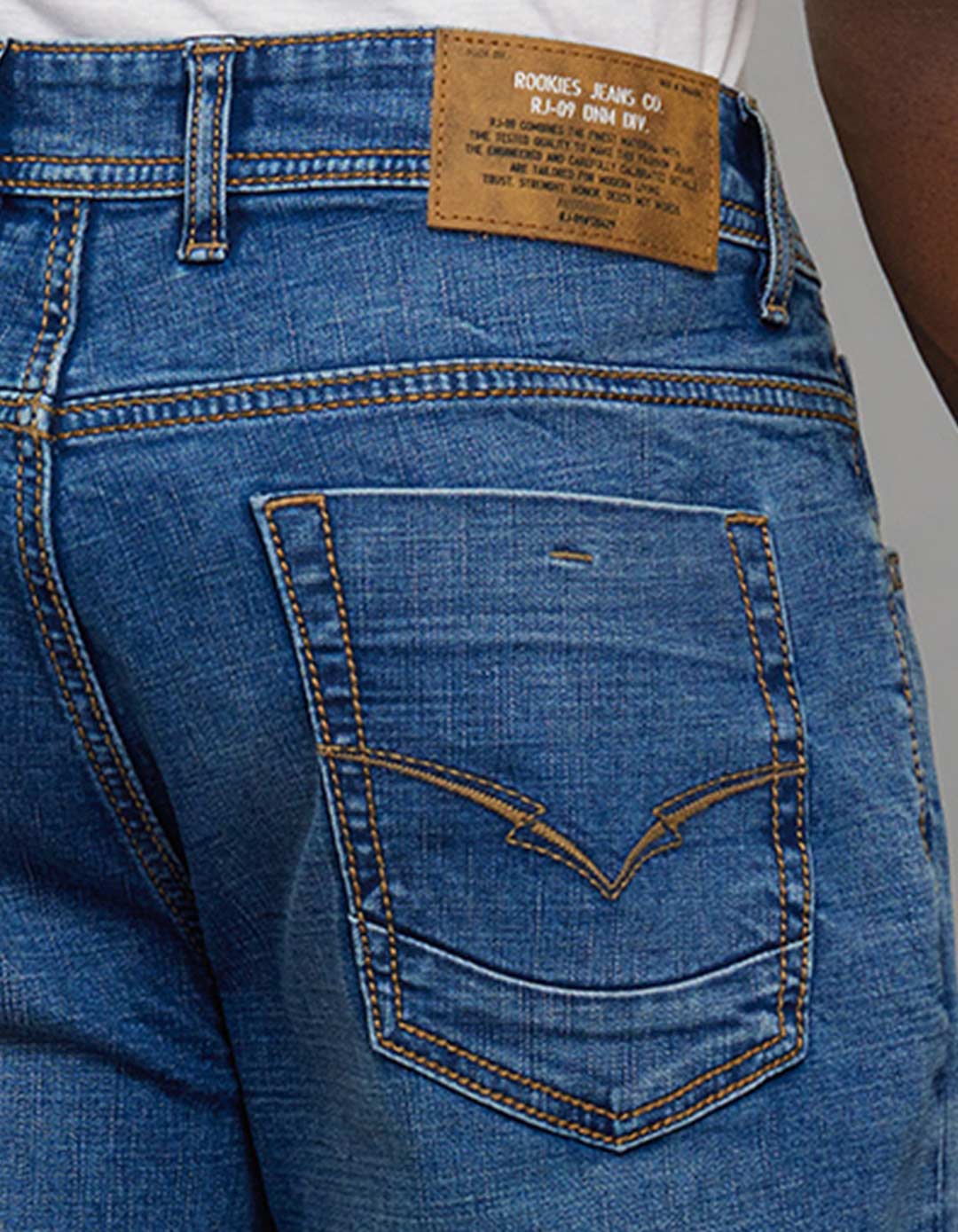 Medium Blue 5 Pocket Midrise Loose Fit Stretch Jeans - Image 6