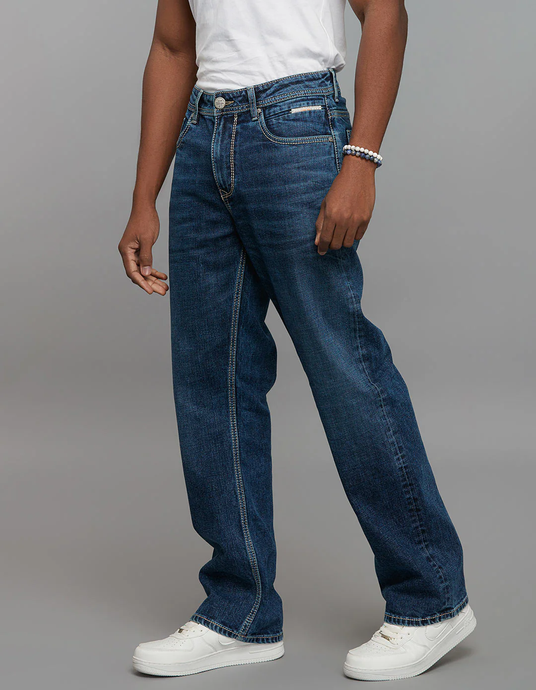 Medium Blue 5 Pocket Midrise Loose Fit Stretch Jeans - Image 3